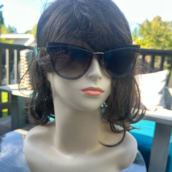 Prada sunglasses - Picture 11 of 12